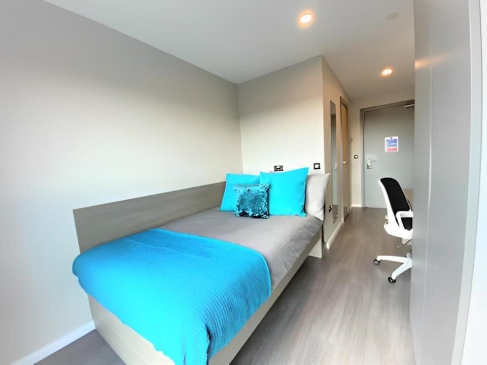 Student-Only Comfortable Studios & Private Ensuites At Little Patrick Street In Belfast * Belfast
